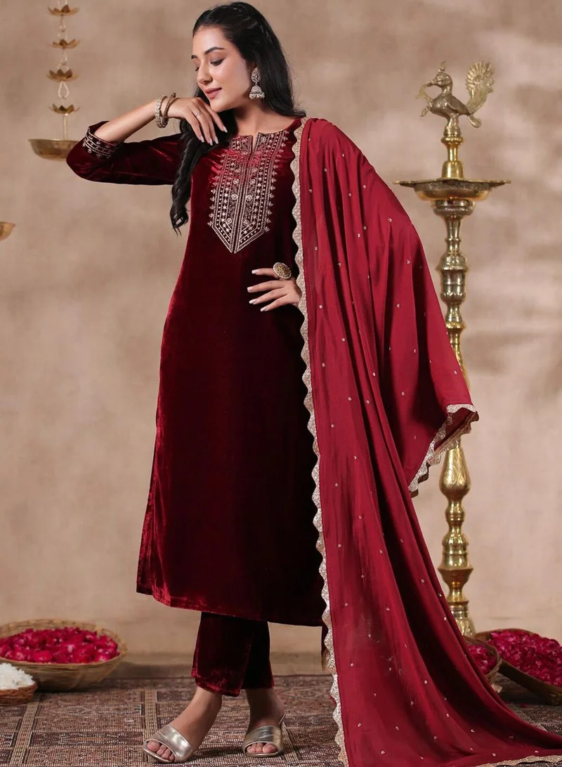 آي شين Women's Maroon Velvet Embellished Tunic Full Length Casual Straight Fit Kurta Set